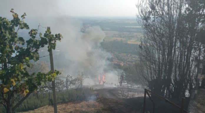 L’incendio a Montevecchia e il racconto di tre amici: “Meglio una telefonata in più che una in meno”
