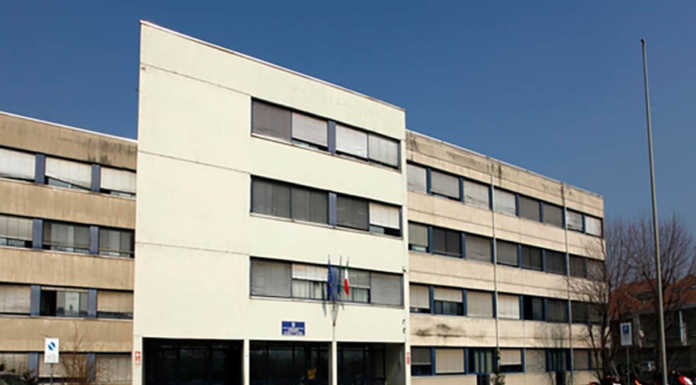 Scuola: ingresso per tutti alle 8, due turni solo al Bachelet di Oggiono