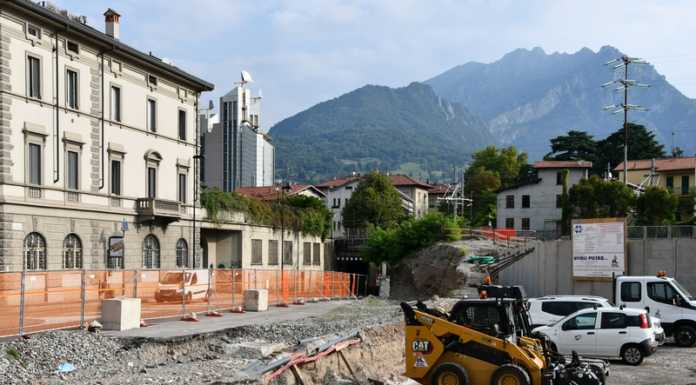 Piccola, visita al cantiere: “Parcheggio pronto entro fine novembre”