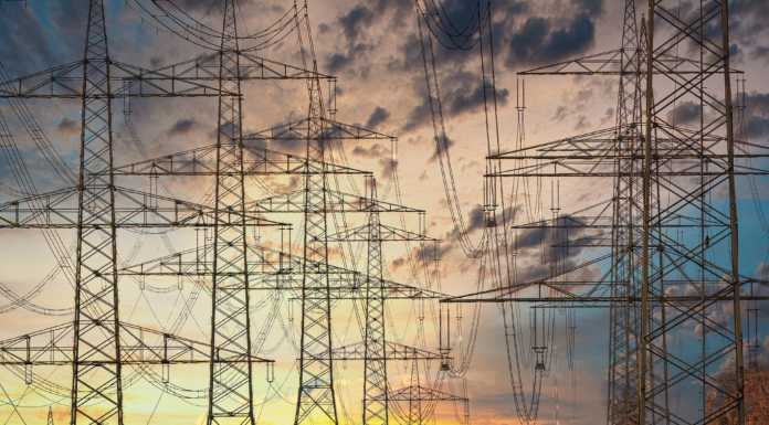 Stop aumenti e giù fisco in bolletta: per le Mpi l’energia è già la più cara dell’Ue (+18,1%) energia elettrica pixabay