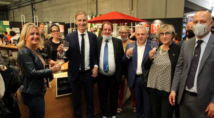 Lariofiere guarda al suo futuro insieme alle istituzioni del territorio