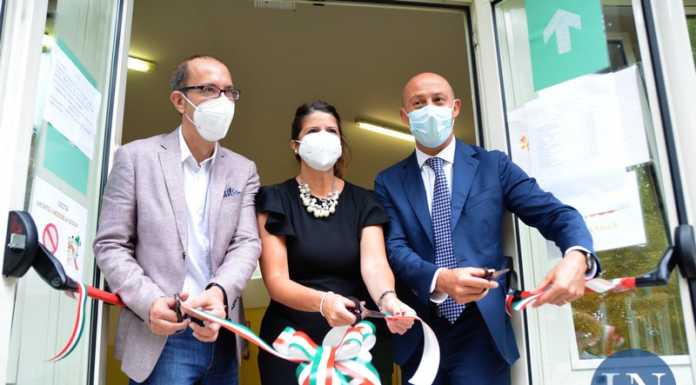 La scuola materna di S. Stefano è più bella e sicura, presentati i lavori di riqualificazione Il dirigente Vittorio Ruberto, l'assessore Maria Sacchi e il sindaco Mauro Gattinoni