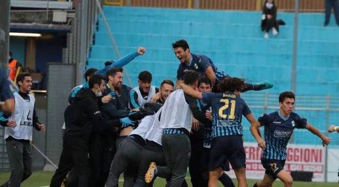 Calcio Serie C. Un grande Lecco ferma la corsa della capolista Padova La festa dopo il gol di Tordini (credit foto Calcio Lecco 1912)