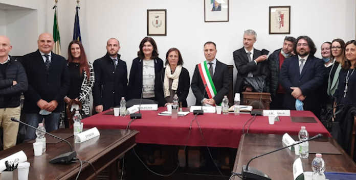 Cernusco, l’insediamento di Gennaro Toto: “Sarò il sindaco dell’ascolto”