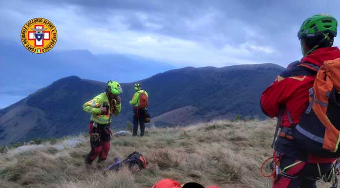 Cacciatore si infortuna a 2000 metri di quota, lungo intervento del Soccorso Alpino soccorso alpino