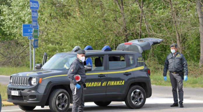 Arrestato spacciatore nel Comasco: aveva con sé oltre 300 grammi di droga