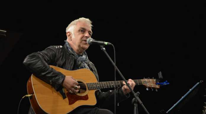 Van De Sfroos a Lecco fra musica folk, dialetto e i Promessi Sposi