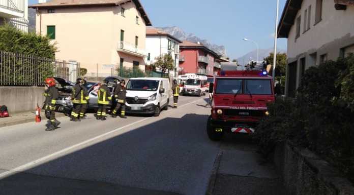 Valmadrera, scontro tra auto e furgone. Soccorsi in azione in via IV novembre