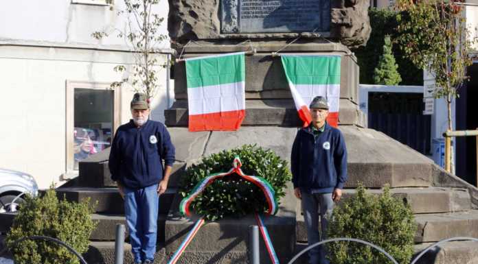Gli Alpini di Oggiono celebrano 90 anni: “Esempio da seguire per i giovani”