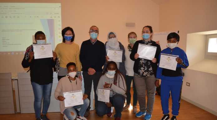 Un corso di assistente familiare per trovare lavoro, in sette si “diplomano”