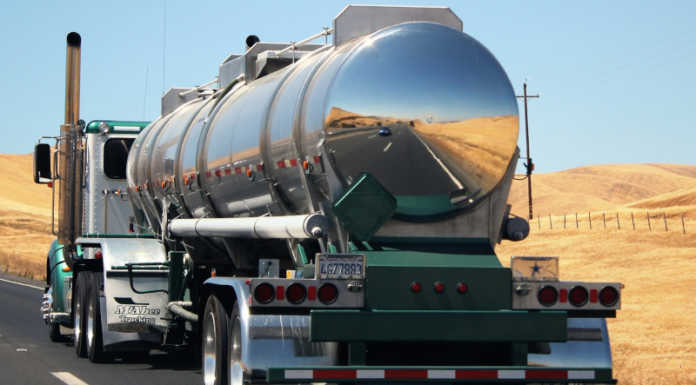 Unatras. Green pass e autotrasporti: “Penalizzate le imprese italiane” camion pixabay