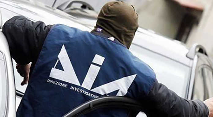 ‘Ndrangheta, l’antimafia sequestra le quote di otto società