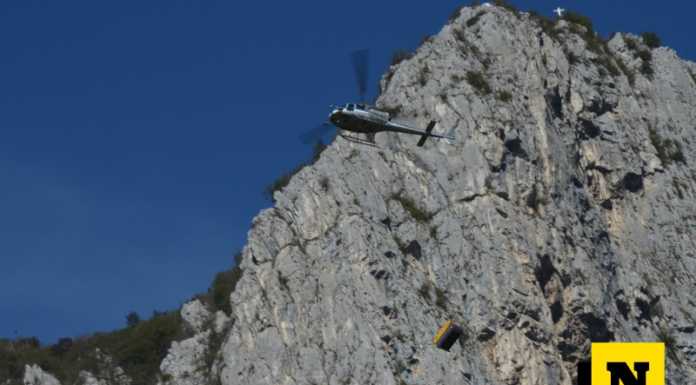 Montagna. Gamma 1, Gamma 2 e Medale: entrano nel vivo i lavori sulle ferrate elicottero_parete_medale_ferrate_lavori