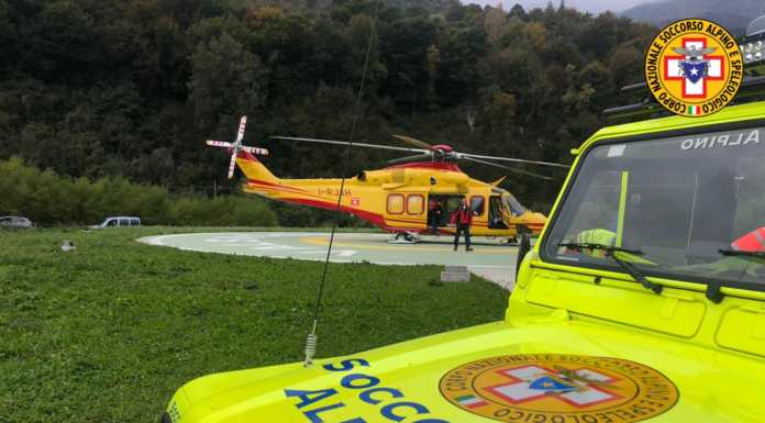 Soccorsi al lavoro sul Due Mani per due giovani escursionisti in difficoltà soccorso alpino valsassina elisoccorso