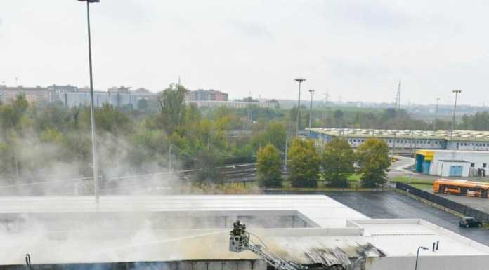 Cade aereo ultraleggero: 8 morti a San Donato Milanese