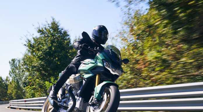 Moto Guzzi a Eicma 2021 con la nuova V100 dedicata a Mandello