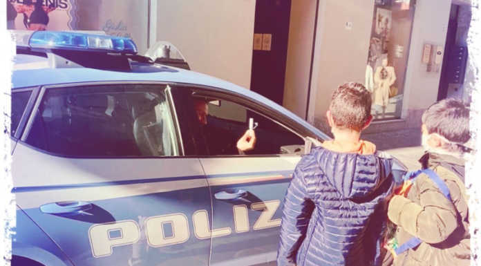 Giornata della Gentilezza, il gesto della scuola De Amicis che ha emozionato la città De Amicis Giornata della Gentilezza