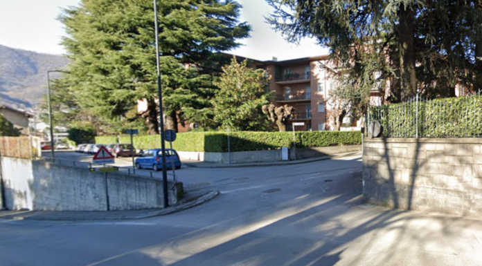 Maggioranza e opposizione si scontrano… tra via Mazzini e via Gavazzi