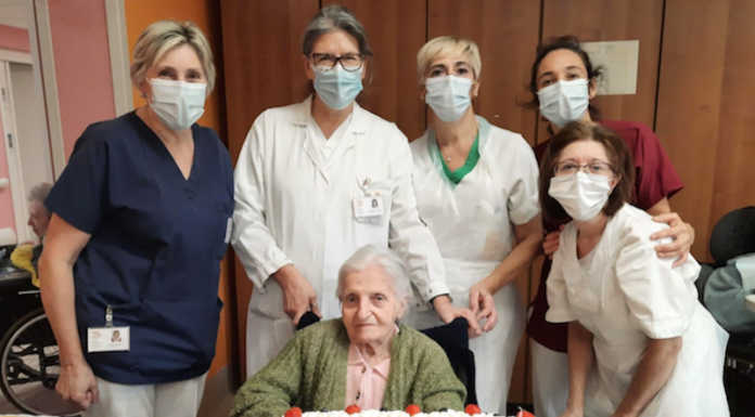 Lecco, l’Airoldi e Muzzi in festa per i 103 anni di Vittoria Primatesta