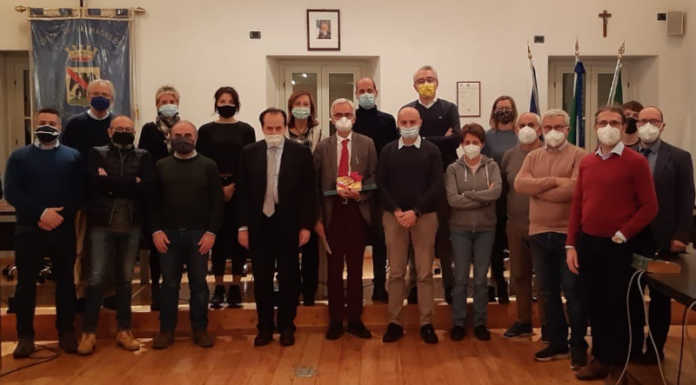 Il grazie di Valmadrera e Civate al segretario comunale Pietro Mastronardi