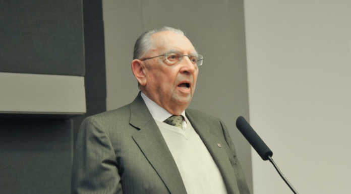 Dolore a Lecco per la morte di Silvio Lucca, il pioniere degli assicuratori Silvio Lucca, pioniere degli assicuratori a Lecco, morto all'età di 93 anni