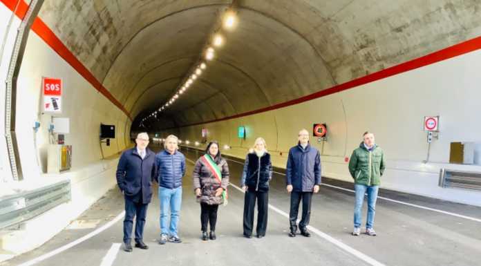 Bergamo, aperte al traffico le gallerie della variante di Zogno