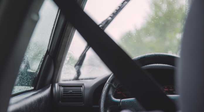 Lo studio di Anas: “Italiani alla guida, uno su tre non usa le cinture”