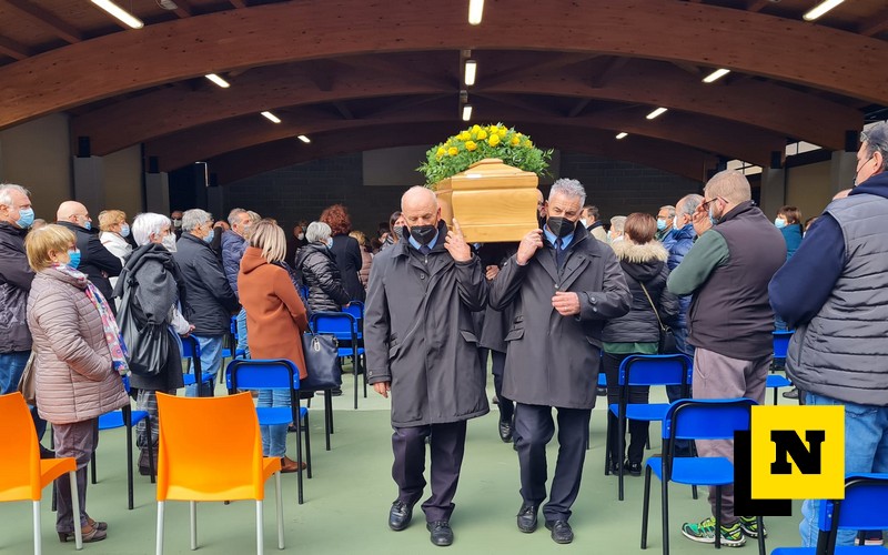 funerale_paola_secomandi_pascolo_calolzio
