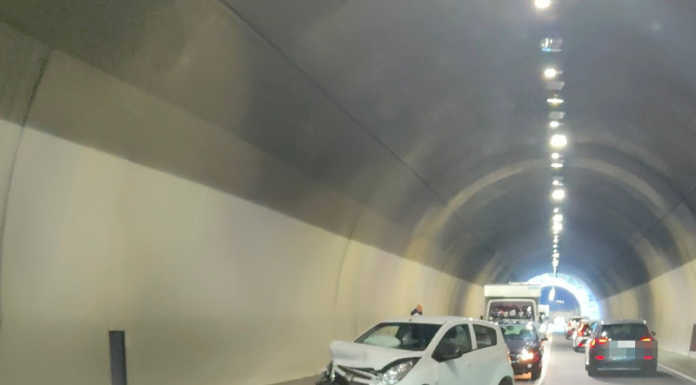 Incidente tra due auto sulla nuova Lecco-Ballabio incidente nuova lecco ballabio 19 novembre 2021