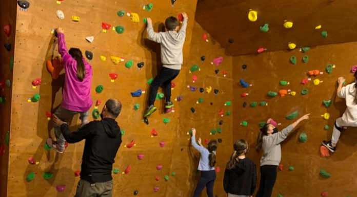 Cai di Ballabio. La palestra di arrampicata piace, dal 2022 corsi dedicati ai ragazzi palestra arrampicata lecco
