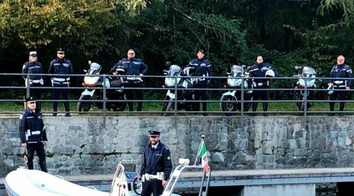 Colico: la Polizia Locale salva un uomo sui binari, il “grazie” del sindaco