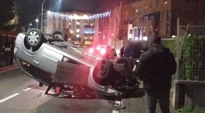 Garlate. Auto si ribalta in via Stoppani, illesi una donna e due bimbi Incidente a Garlate
