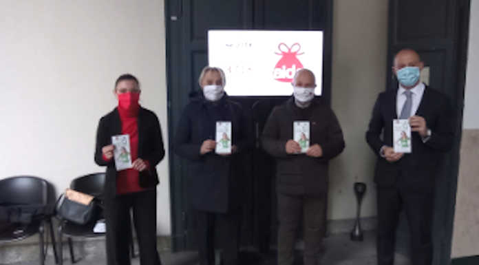 Lecco, nel cortile del municipio il nuovo monitor dell’Aido