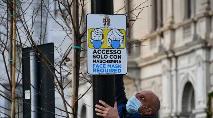Mascherina anche all’aperto: in vigore l’obbligo in centro Lecco