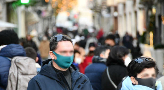 Ritorno in “zona gialla”, da oggi il cambio di ‘colore’ della Lombardia