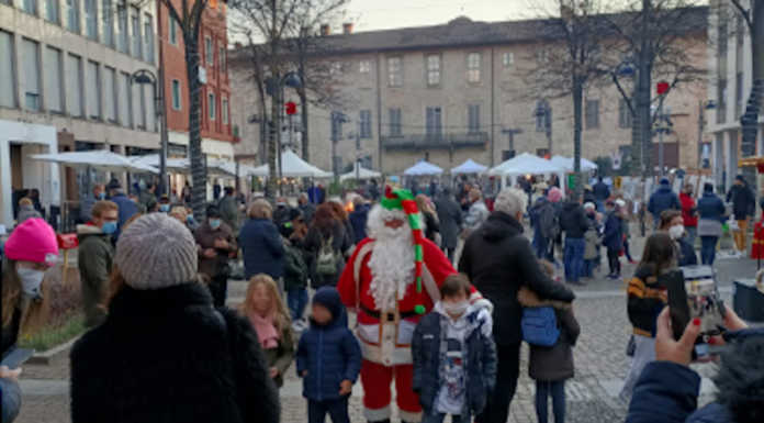 Merate, successo per i mercatini di Natale in piazza: ecco le altre iniziative