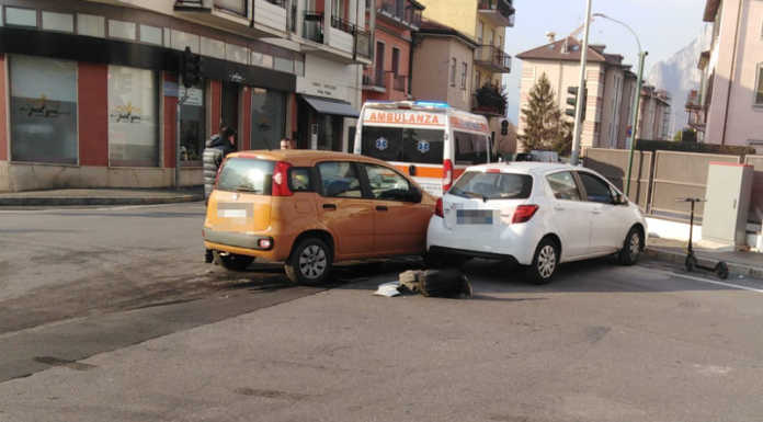 Incidente stradale a Belledo, soccorse due persone