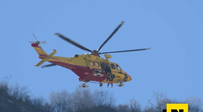 Tragedia a Domaso. Morto il 19enne investito questa mattina L'elisoccorso al lavoro in Antimedale
