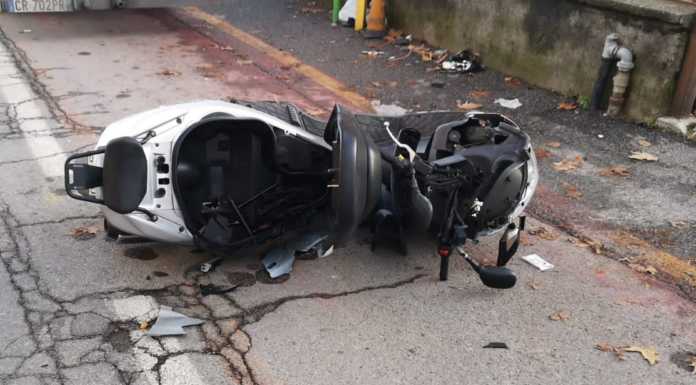 Schianto tra auto e moto a Merate: soccorso motociclista