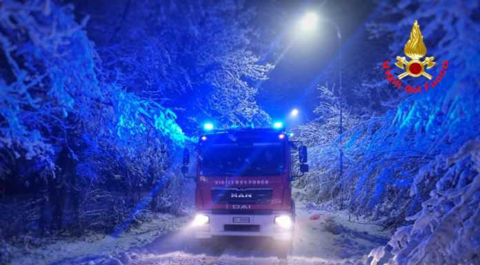 Neve, diversi interventi dei pompieri in serata nel Lecchese