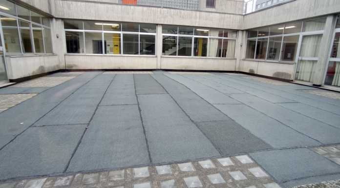 Lavori al centro civico di Germanedo, si sistemano copertura e intonaci La nuova copertura dell'Informagiovani