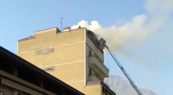 Malgrate, incendio in un appartamento di via Lorenzina. L’intervento dei Vigili del fuoco