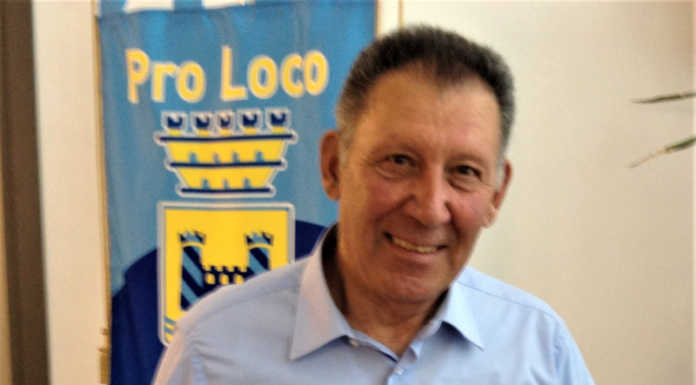 Dervio piange Nico Simone, campione di canottaggio e storica guida della Pro Loco Nicolò Simone riceve un riconoscimento nel 40° anniversario della Pro Loco (foto FB Pro Loco Dervio)