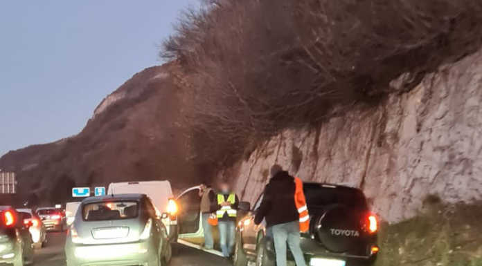 SS36, tamponamento a catena a Civate: code in mattinata