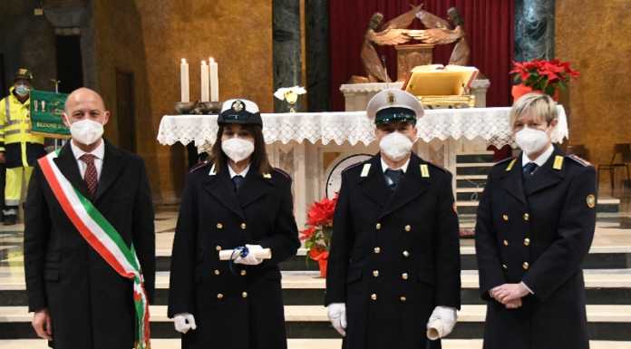 Lecco festeggia la Polizia Locale e premia l’eroismo di due agenti