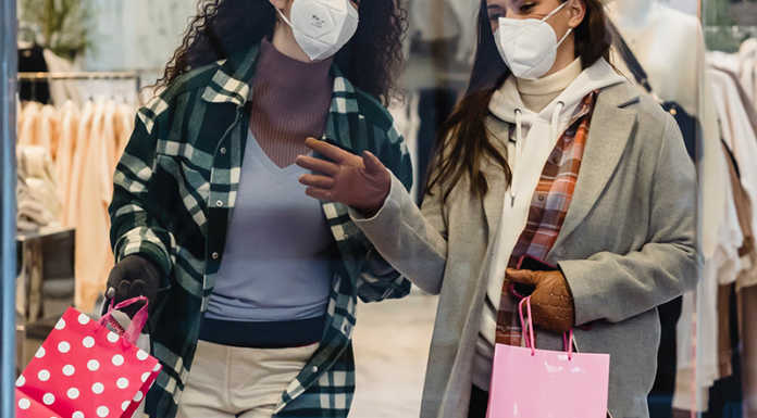 Lecco. Il Natale rinvigorisce il commercio ed ora arrivano i Saldi