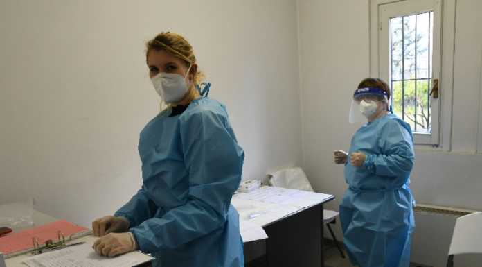 Mandello, avviato il punto tamponi in Comune: “Avanti finché ci sarà bisogno” tamponi mandello comune 2022 (4)