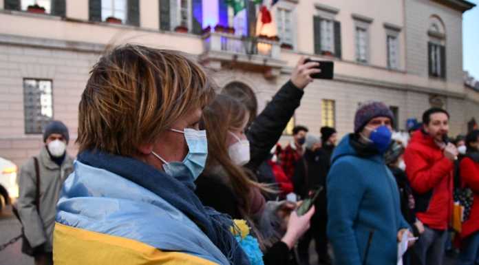Lecco si mobilita per l’Ucraina: iniziate raccolte di viveri e fondi