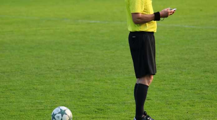 Calcio. Insulti razzisti a un giocatore della Zanetti, parla la società lecchese Pallone Calcio Arbitro