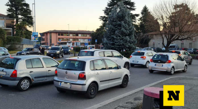 SS36. Incidente sul Terzo ponte in direzione Sud. Traffico ancora in tilt traffico code lecco